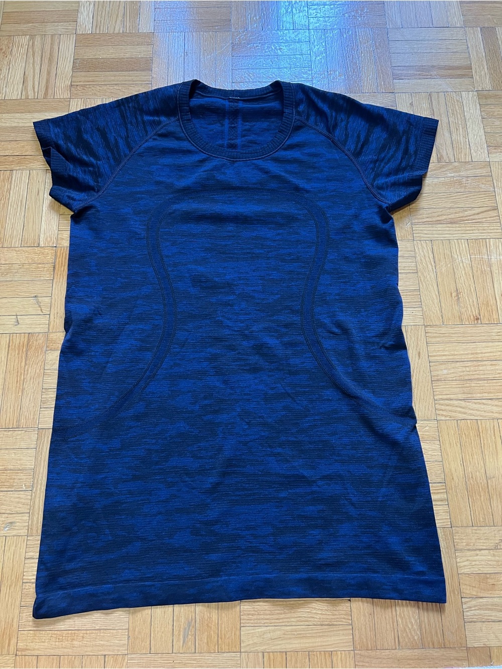 Lululemon swiftly t shirt